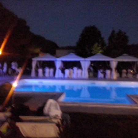 Hotel Velcamare Tarquinia Buitenkant foto