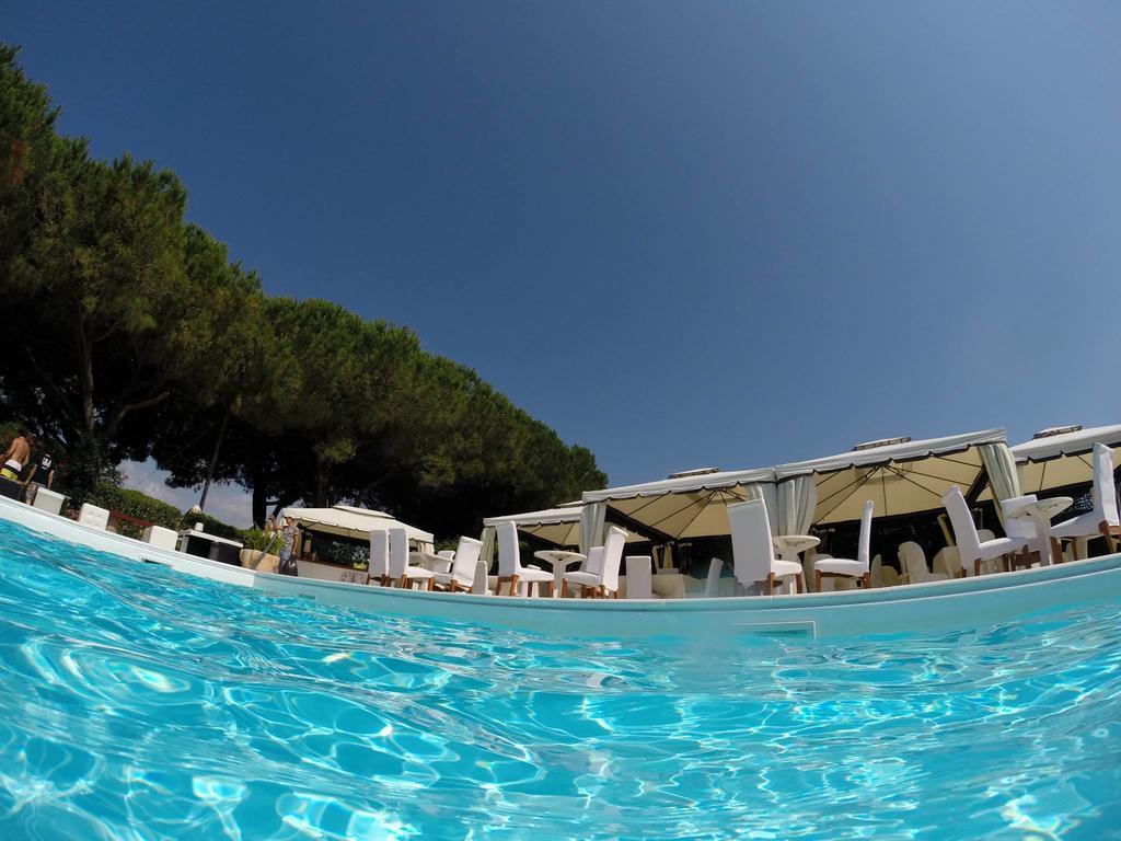 Hotel Velcamare Tarquinia Buitenkant foto