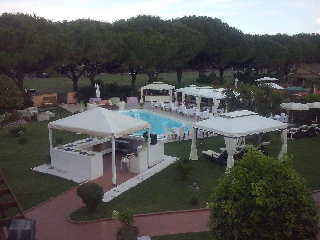 Hotel Velcamare Tarquinia Buitenkant foto