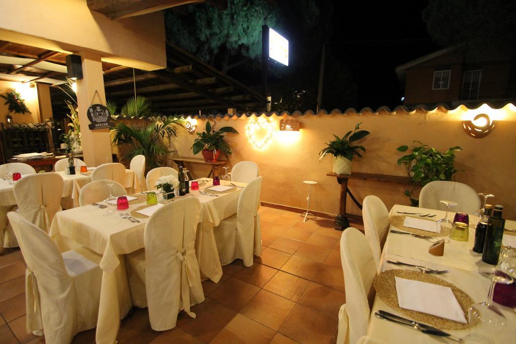 Hotel Velcamare Tarquinia Buitenkant foto