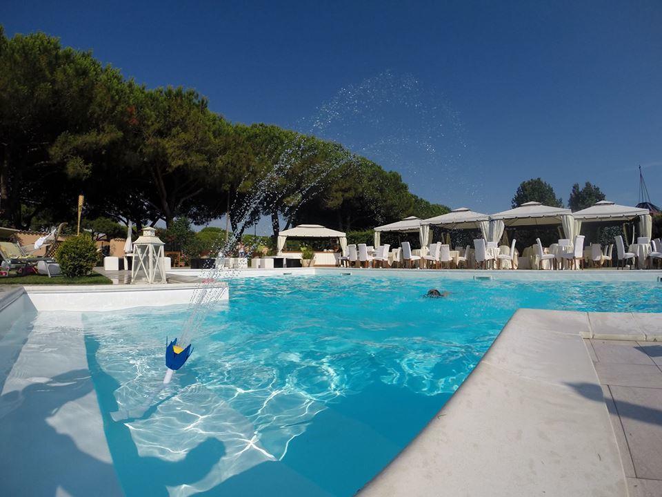 Hotel Velcamare Tarquinia Buitenkant foto