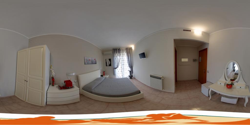 Hotel Velcamare Tarquinia Buitenkant foto